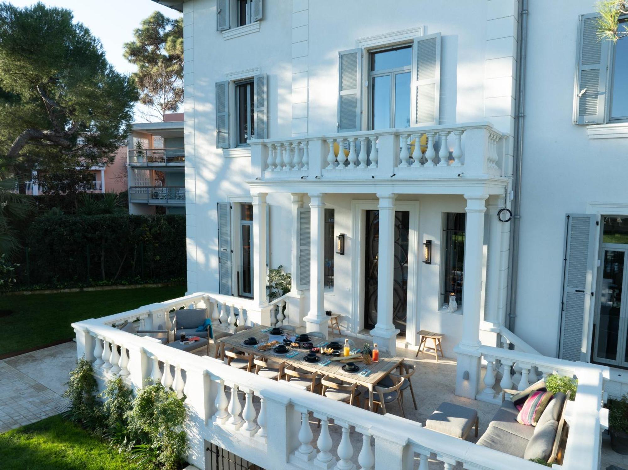 Illette Cap D Villa *